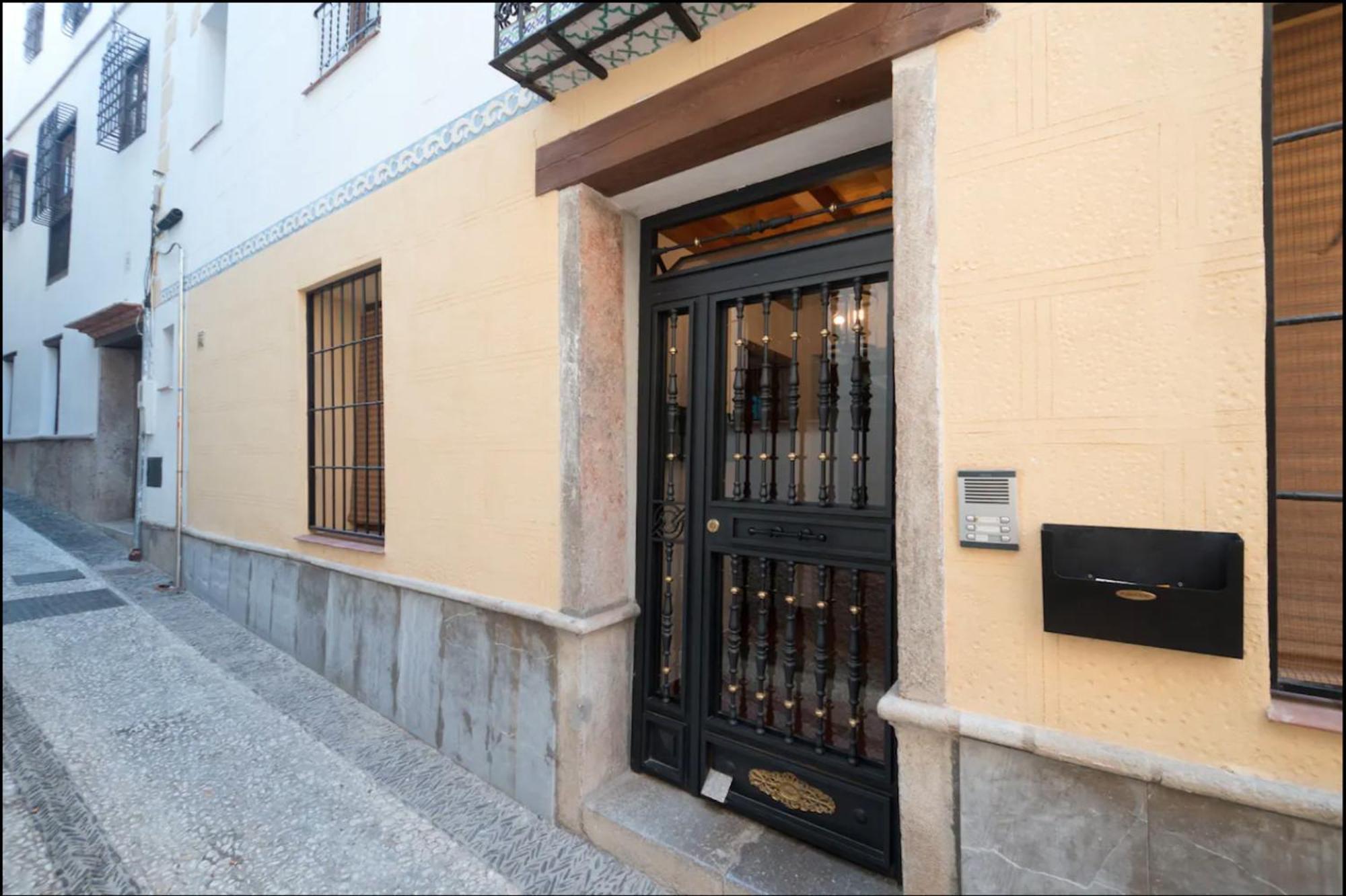 Apartamentos Centro Historico A Los Pies De La Alhambra 格拉纳达 外观 照片